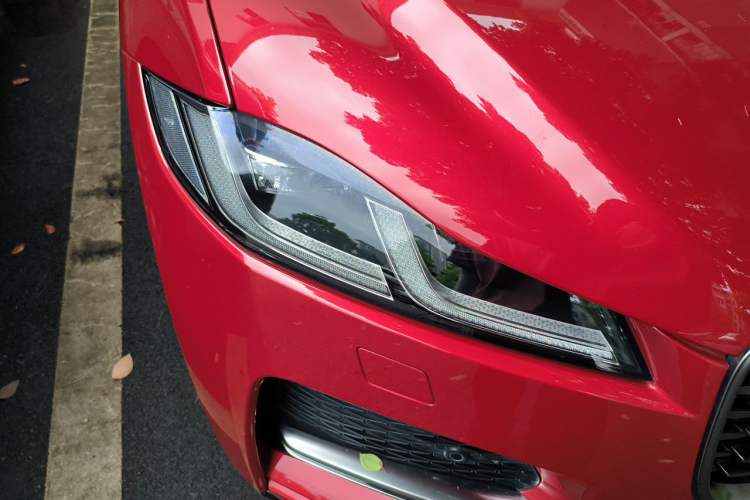 Used Jaguar F-PACE 2021 250 PS Right Front Headlight