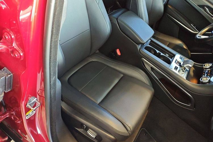 Used Jaguar F-PACE 2021 250 PS Right Front Seat