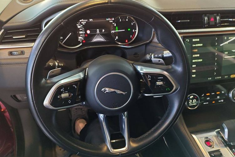 Used Jaguar F-PACE 2021 250 PS Steering Wheel