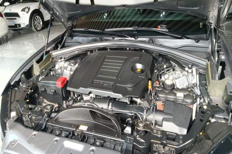 Used Jaguar F-PACE 2021 250 PS R-Dynamic SE Engine Bay