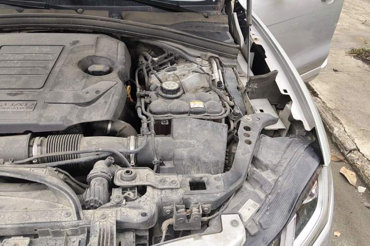 Used Jaguar F-PACE 2021 250 PS R-Dynamic S Engine Bay Left