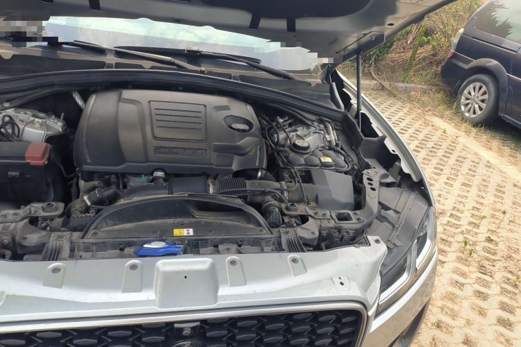 Used Jaguar F-PACE 2021 250 PS R-Dynamic S Engine Bay Left