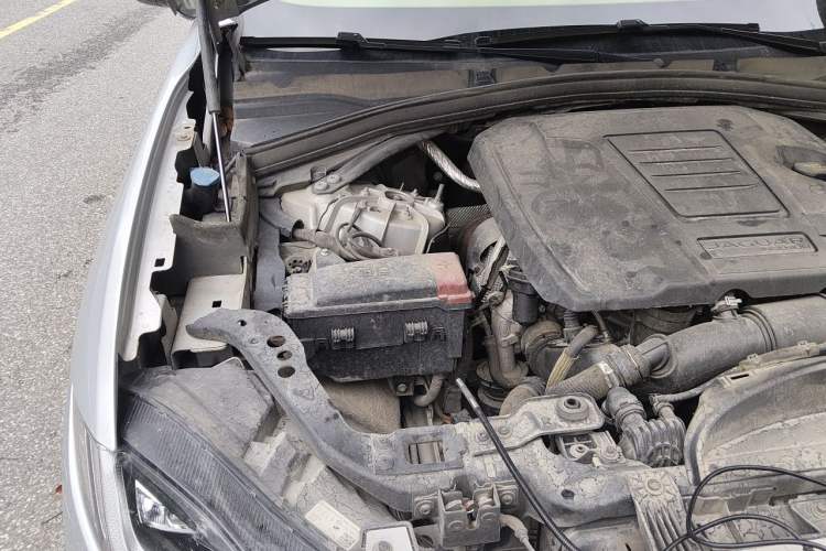 Used Jaguar F-PACE 2021 250 PS R-Dynamic S Engine Bay Right