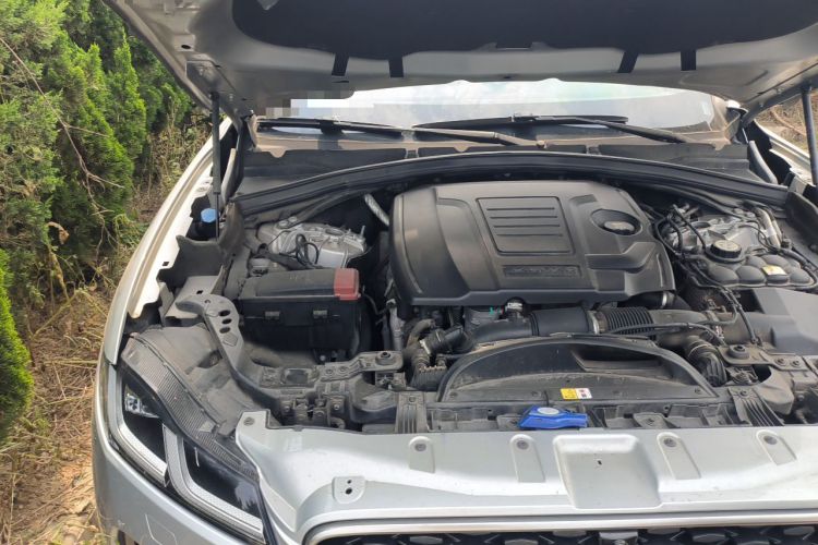 Used Jaguar F-PACE 2021 250 PS R-Dynamic S Engine Bay Right