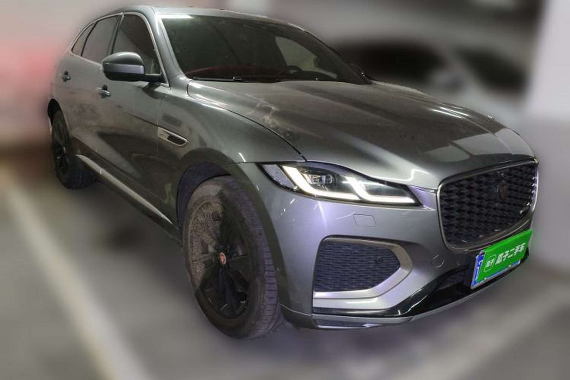 Used Jaguar F-PACE 2021 250 PS R-Dynamic SE Front Right 45 Deg
