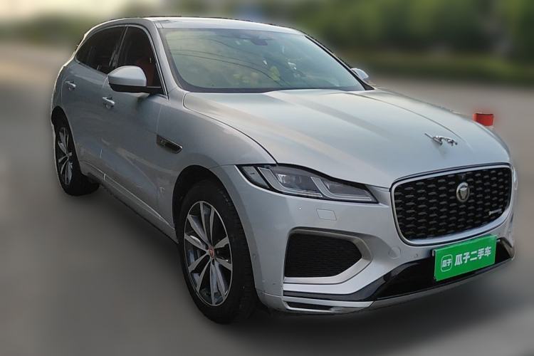 Used Jaguar F-PACE 2021 250 PS R-Dynamic SE Front Right 45 Deg
