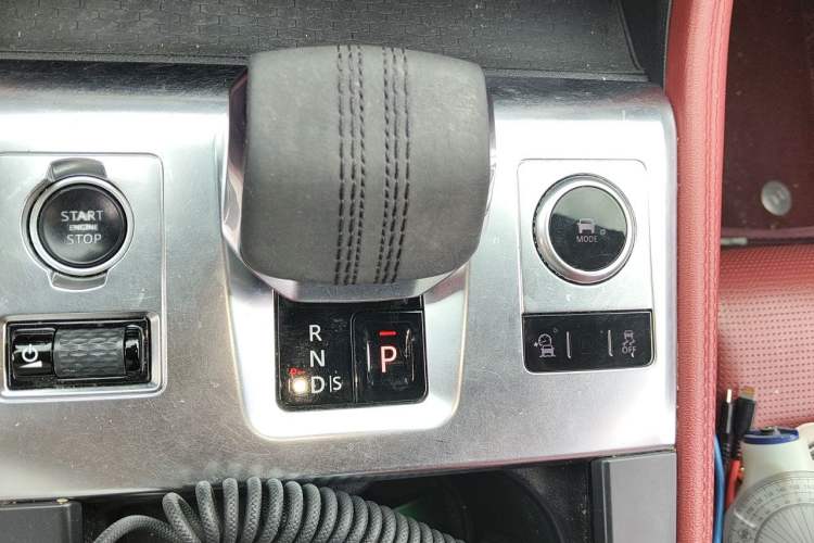 Used Jaguar F-PACE 2021 250 PS R-Dynamic S Gear Lever