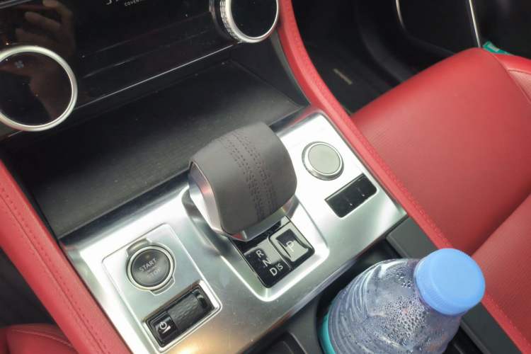 Used Jaguar F-PACE 2021 250 PS R-Dynamic S Gear Lever