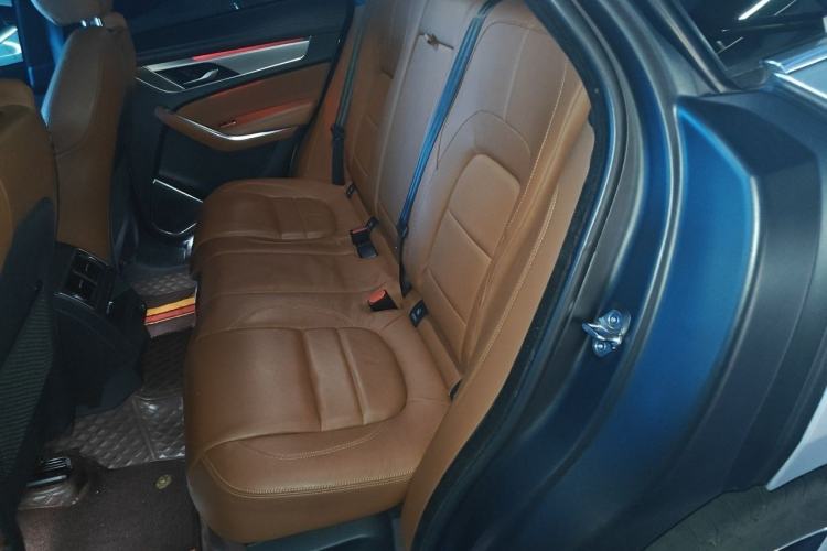 Used Jaguar F-PACE 2021 250 PS R-Dynamic S Interior 4