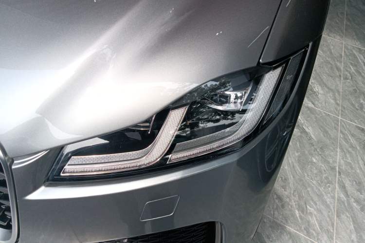 Used Jaguar F-PACE 2021 250 PS R-Dynamic SE Left Front Headlight