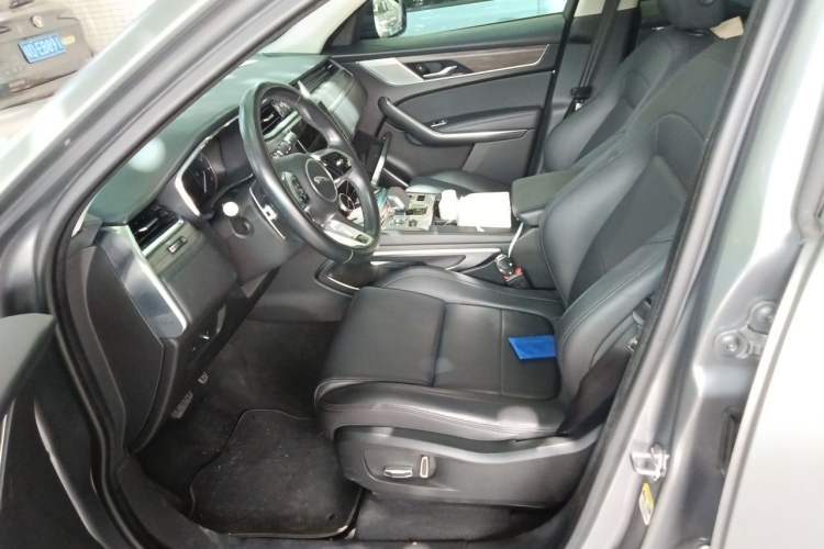 Used Jaguar F-PACE 2021 250 PS Left Front Seat