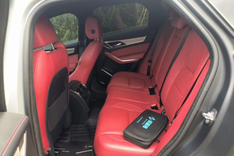 Used Jaguar F-PACE 2021 250 PS R-Dynamic S Left Rear Seat