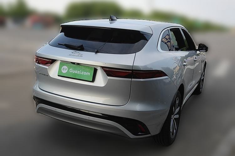 Used Jaguar F-PACE 2021 250 PS R-Dynamic SE Rear Right 45 Deg
