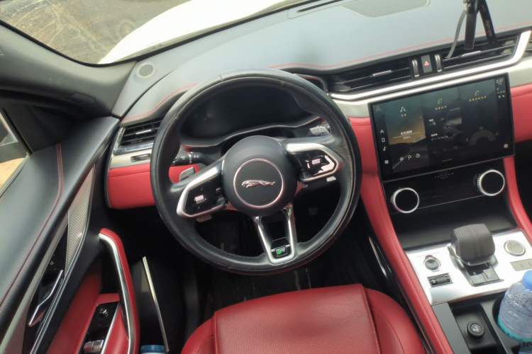 Used Jaguar F-PACE 2021 250 PS R-Dynamic S Steering Wheel