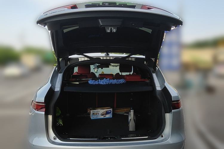 Used Jaguar F-PACE 2021 250 PS R-Dynamic SE Trunk