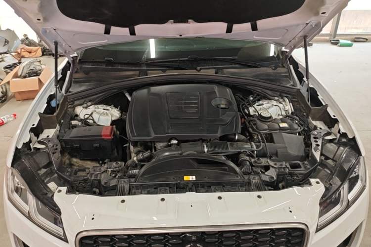 Used Jaguar F-PACE 2021 250 PS R-Dynamic S Engine Bay