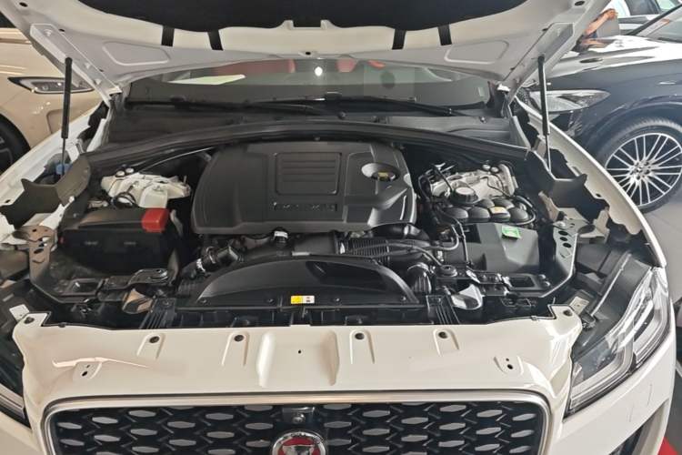 Used Jaguar F-PACE 2021 250 PS R-Dynamic S Engine Bay