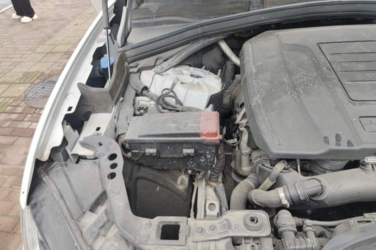 Used Jaguar F-PACE 2021 250 PS R-Dynamic S Engine Bay Right