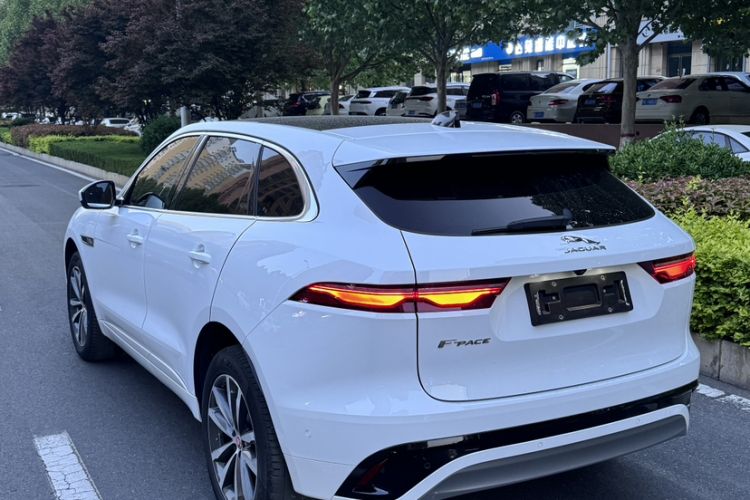Used Jaguar F-PACE 2021 250 PS R-Dynamic S Exterior 4