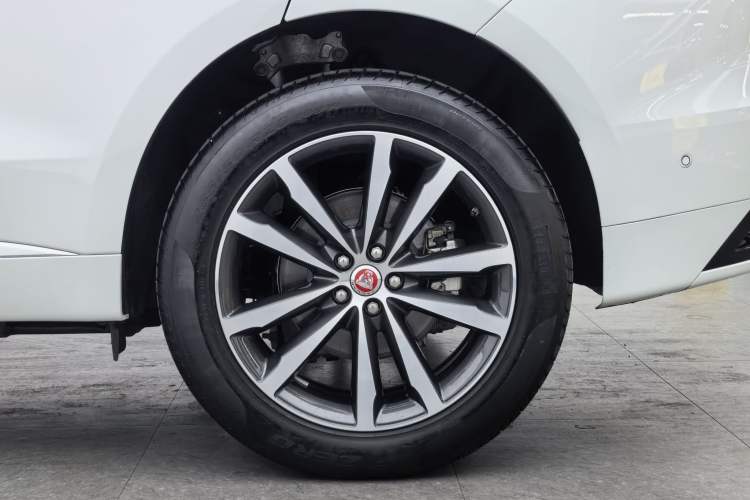 Used Jaguar F-PACE 2021 250 PS R-Dynamic S Exterior 9