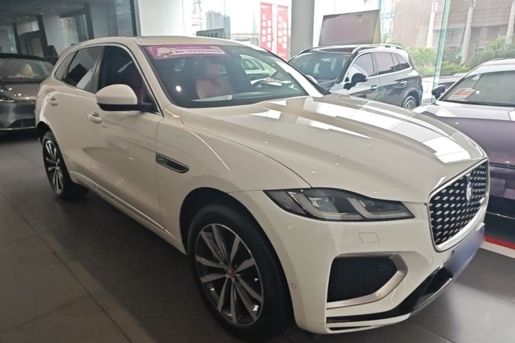 Used Jaguar F-PACE 2021 250 PS R-Dynamic S Front Right 45 Deg