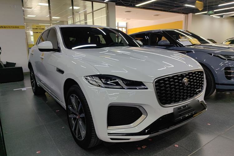 Used Jaguar F-PACE 2021 250 PS R-Dynamic S Front Right 45 Deg