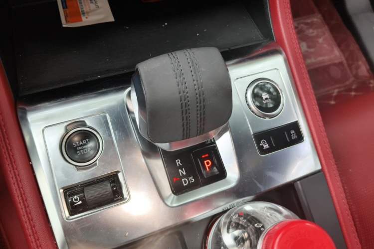 Used Jaguar F-PACE 2021 250 PS R-Dynamic S Gear Lever