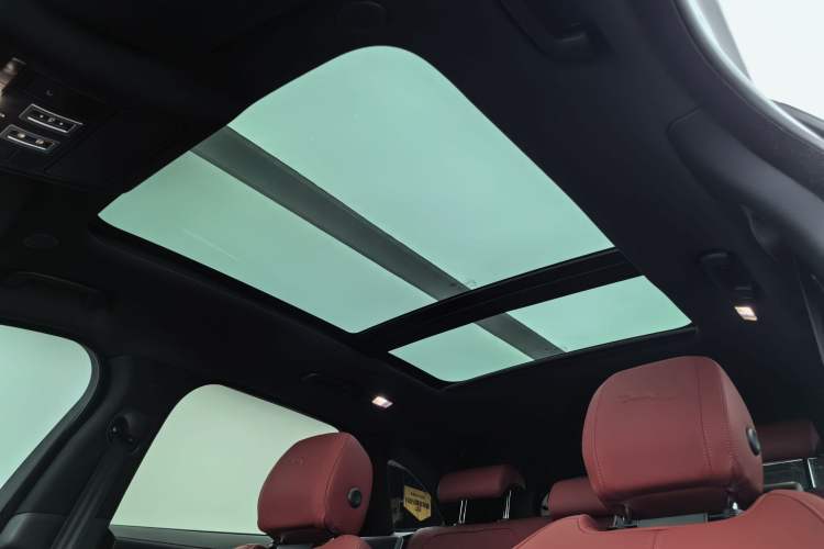 Used Jaguar F-PACE 2021 250 PS R-Dynamic S Headliner