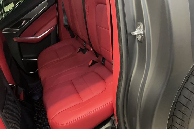 Used Jaguar F-PACE 2021 250 PS R-Dynamic SE Interior 1