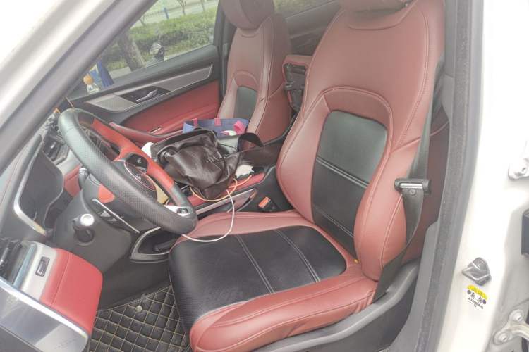 Used Jaguar F-PACE 2021 250 PS R-Dynamic S Left Front Seat
