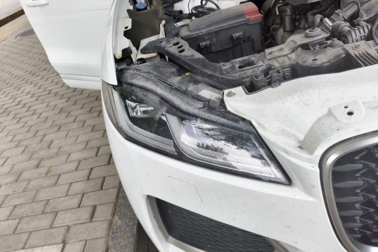 Used Jaguar F-PACE 2021 250 PS R-Dynamic S Right Front Headlight
