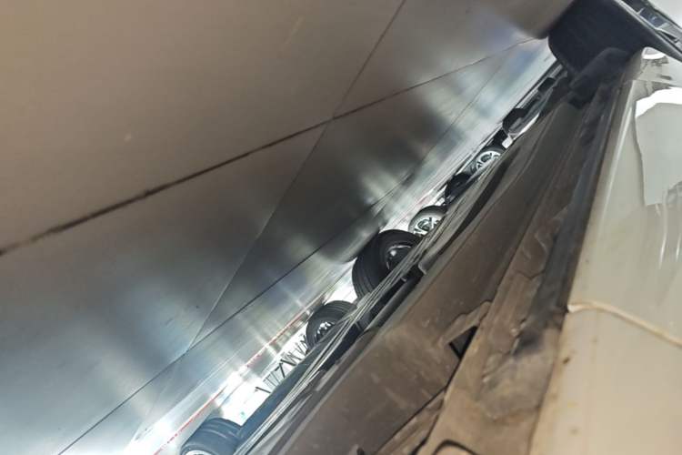 Used Jaguar F-PACE 2021 250 PS R-Dynamic S Right Side Sill