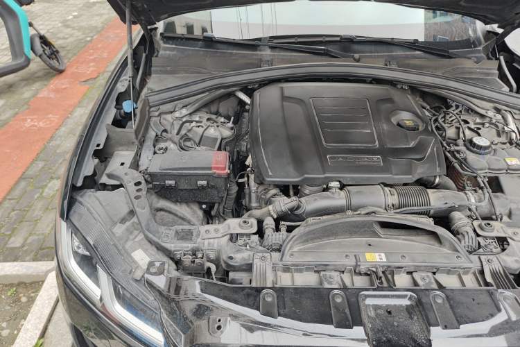 Used Jaguar F-PACE 2022 P250 R-Dynamic BLACK Engine Bay Right
