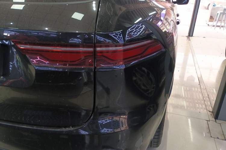 Used Jaguar F-PACE 2022 P250 R-Dynamic BLACK Exterior 1