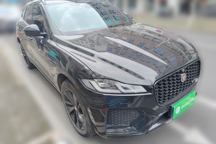 Used Jaguar F-PACE 2022 P250 R-Dynamic BLACK Front Right 45 Deg
