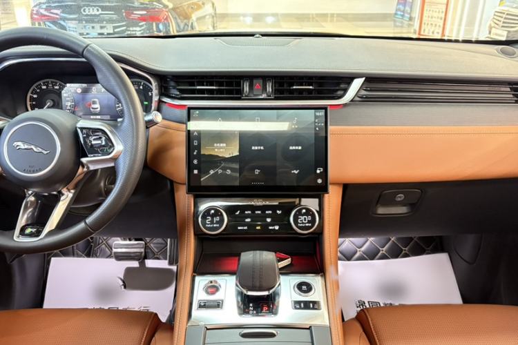 Used Jaguar F-PACE 2022 P250 R-Dynamic BLACK Gear Lever