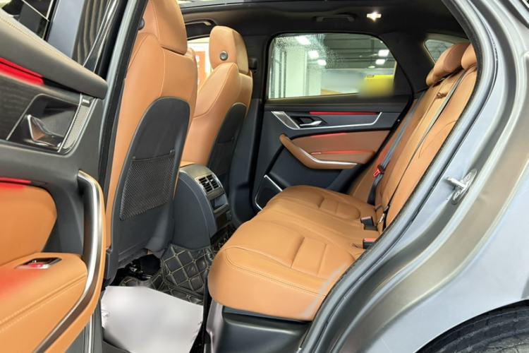 Used Jaguar F-PACE 2022 P250 R-Dynamic BLACK Interior 4