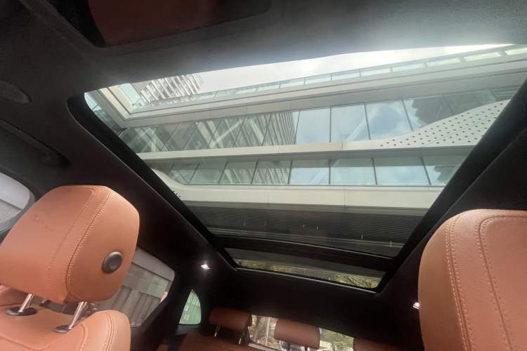 Used Jaguar F-PACE 2022 P250 R-Dynamic BLACK Interior 9