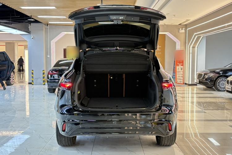 Used Jaguar F-PACE 2022 P250 R-Dynamic BLACK Trunk