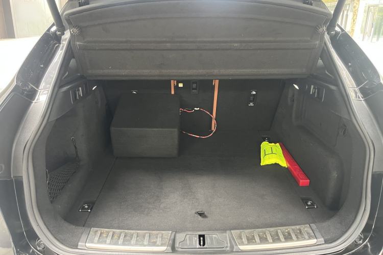 Used Jaguar F-PACE 2022 P250 R-Dynamic BLACK Trunk