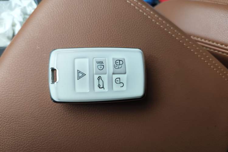 Used Jaguar F-PACE 2022 P250 R-Dynamic BLACK Vehicle Key