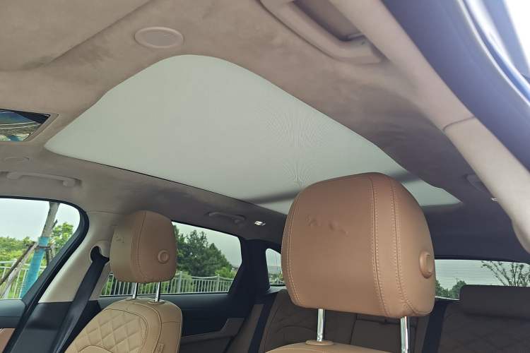 Used Jaguar F-PACE 2022 P250 HSE Interior 5