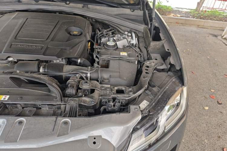 Used Jaguar F-PACE 2022 P250 HSE Engine Bay Left