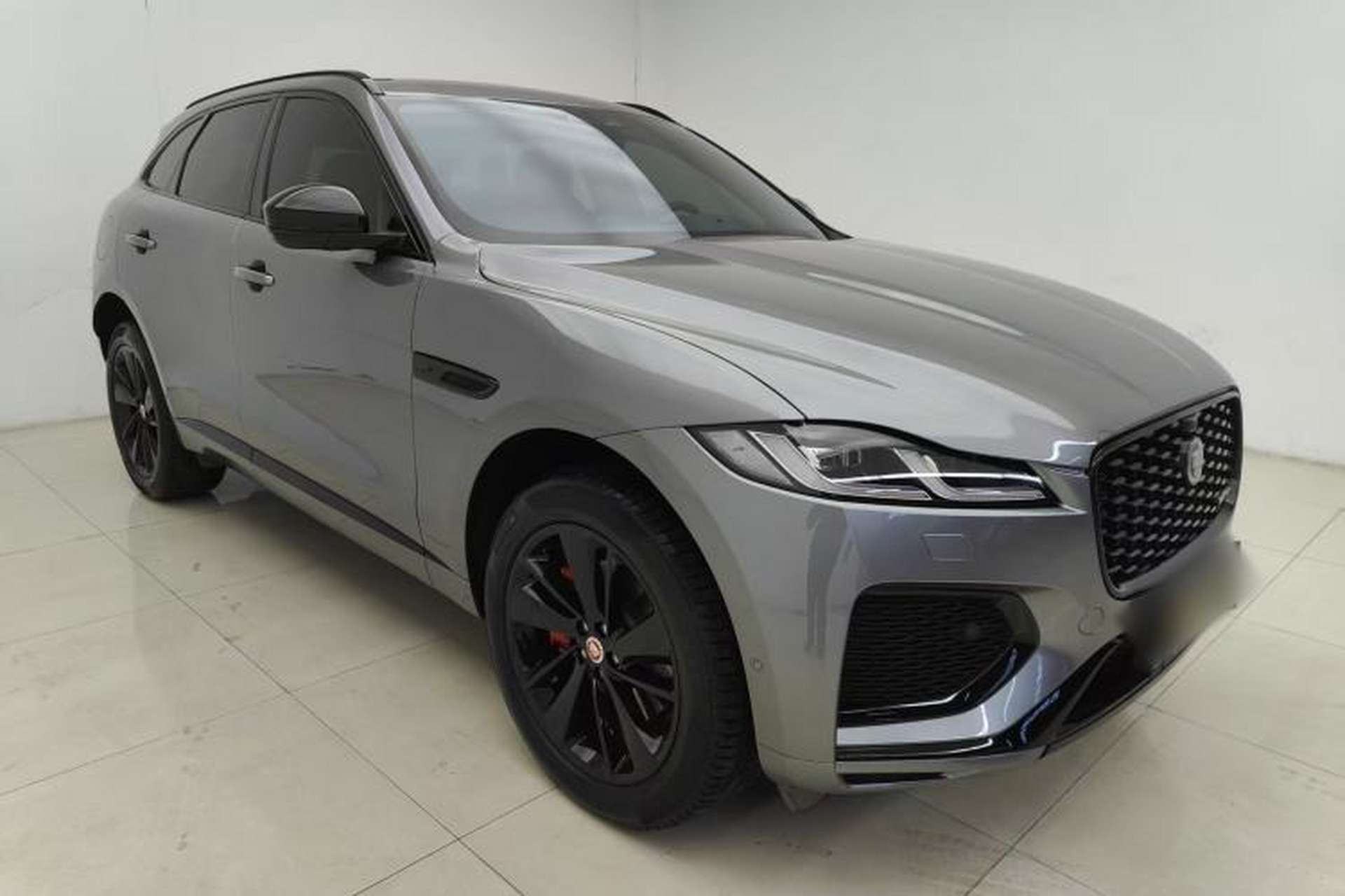 Used Jaguar F-PACE 2022 P250 R-Dynamic BLACK Exterior 5