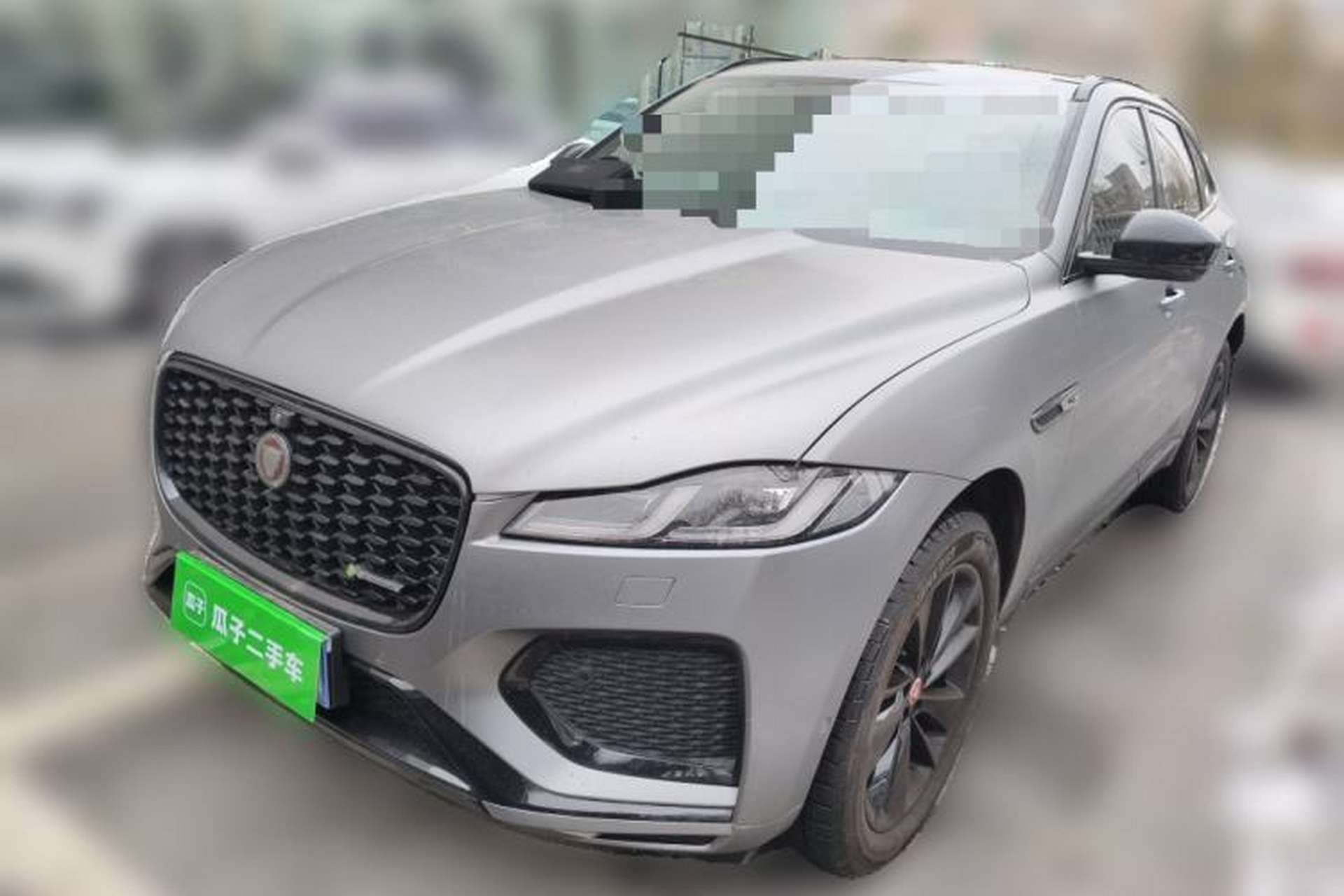 Used Jaguar F-PACE 2022 P250 R-Dynamic BLACK Front Left 45 Deg
