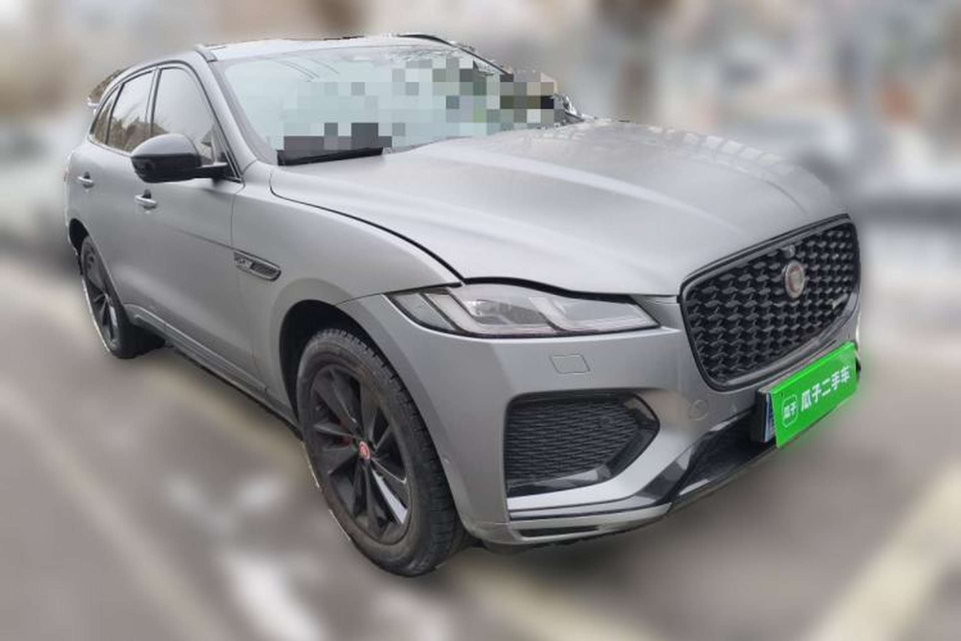 Used Jaguar F-PACE 2022 P250 R-Dynamic BLACK Front Right 45 Deg