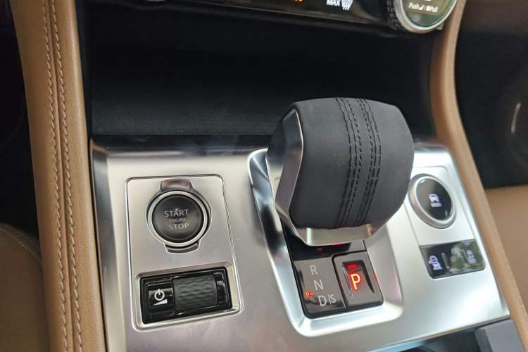 Used Jaguar F-PACE 2022 P250 HSE Gear Lever