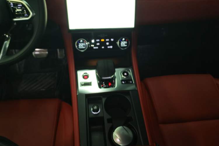 Used Jaguar F-PACE 2022 P250 R-Dynamic BLACK Gear Lever