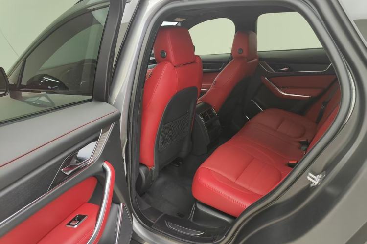 Used Jaguar F-PACE 2022 P250 R-Dynamic BLACK Interior 2