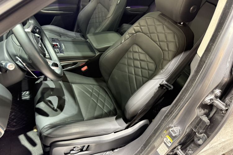 Used Jaguar F-PACE 2022 P250 HSE Interior 5
